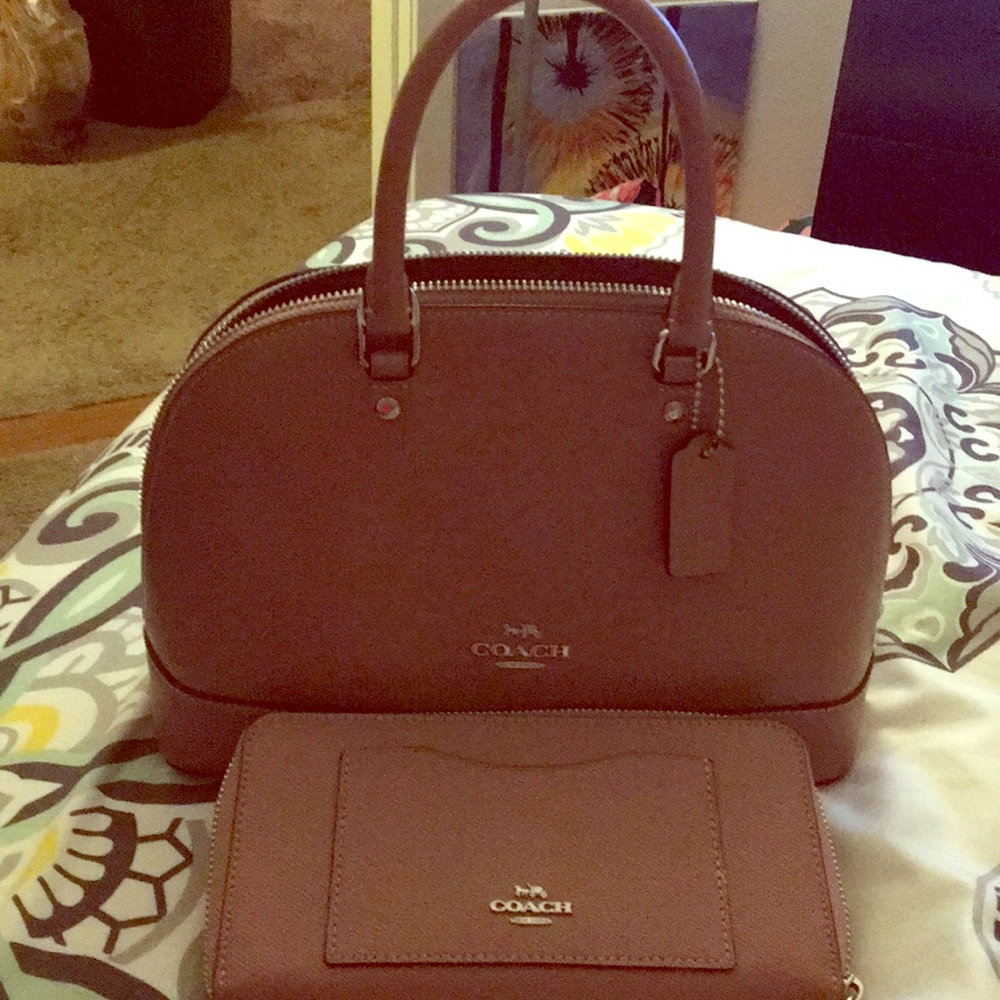 Coach purse with wallet